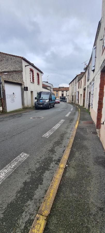 Appartement Samuel Centre Ville Les Herbiers, 10 Min Du Puy Du Fou Kültér fotó